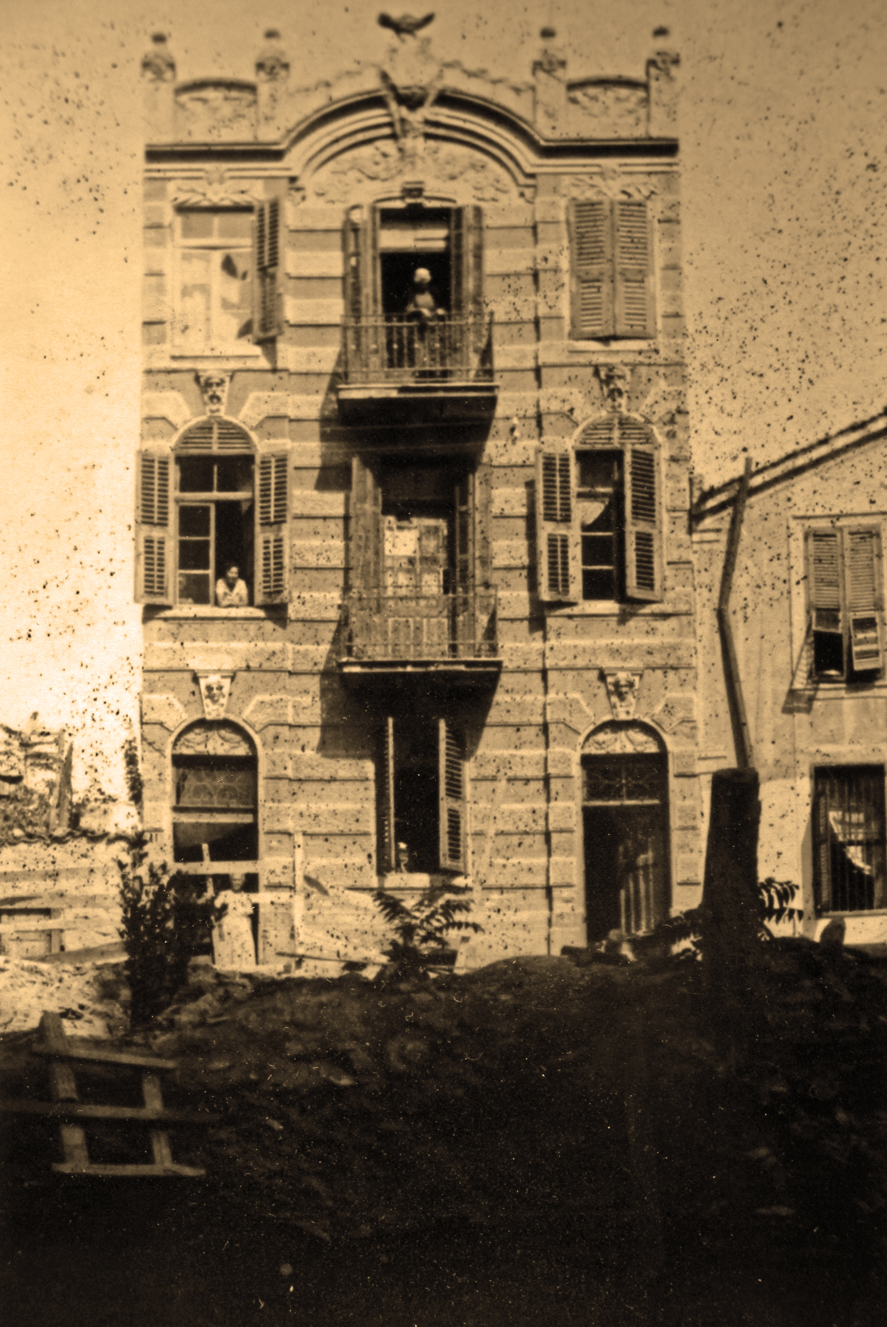 4 Mitrovski The House Sepia